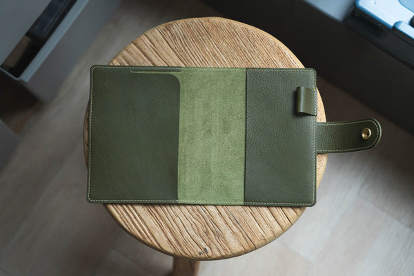 A6+/Hibino/5-Year Hobonichi Snap Closure Pebbled Leather Notebook Cover