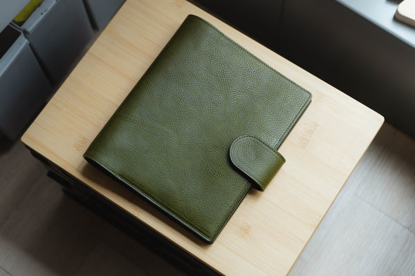 A5 Pebbled Leather Ring Organizer with Krause rings