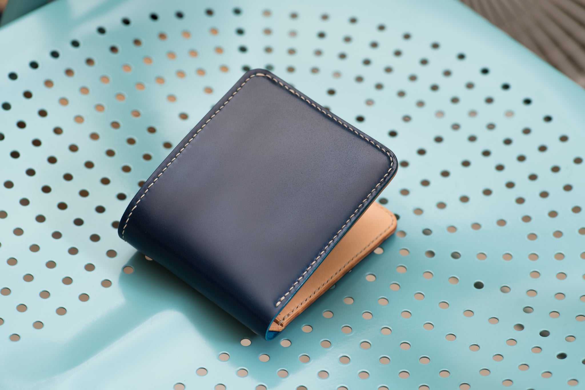 7 COLORS - Navy Blue Shell Cordovan & Natural Leather 6-Slot Two-tone Billfold Wallet