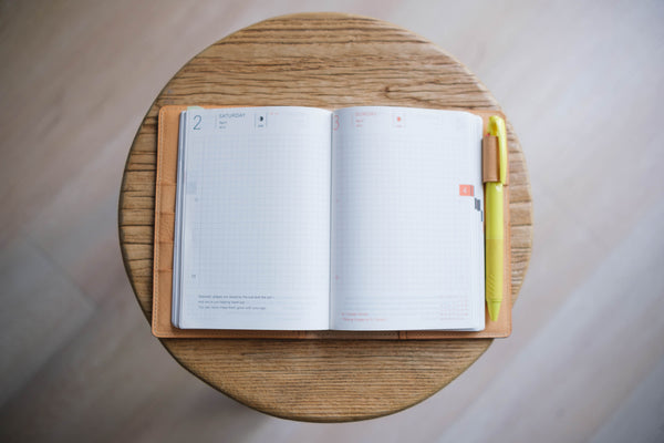 6 COLORS - A6/Hobonichi/Midori MD Pebbled Leather Notebook Cover w/ Elastic Closure and Card Slots