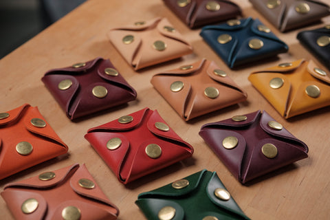 13 COLORS - Vegetable-tanned Leather Square Coin Purse, Utility Pouch - Malloria