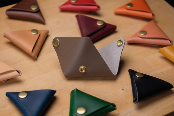13 COLORS - Vegetable-tanned Leather Triangle Coin Purse, Utility Pouch - Malloria