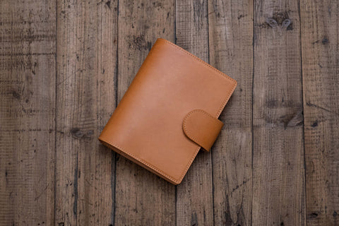 Two-tone Buttero Leather Personal Ring Organizer with Krause rings