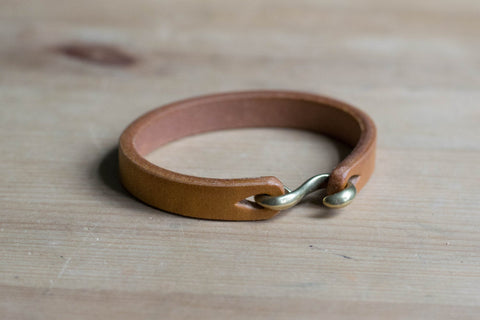 Brown Vegetable-tanned Leather S Hook Bracelet