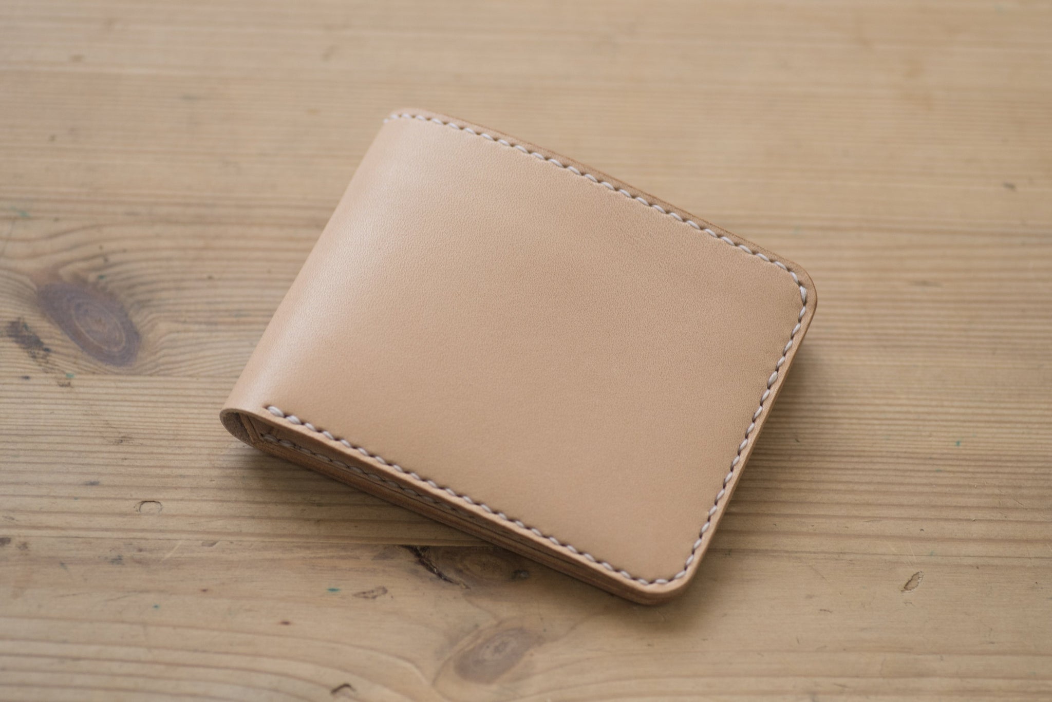 4-Slot Natural Leather Billfold Wallet - Malloria