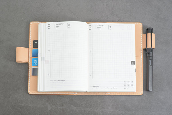 A6/Hobonichi/Midori MD Natural Leather Notebook Cover with card pockets and interlocking pen loops