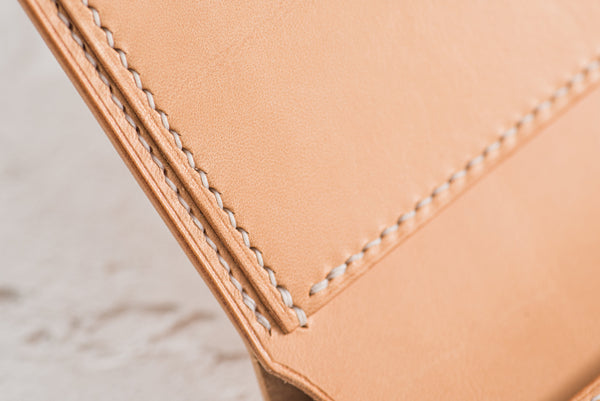 Sterling Concho Natural Leather Middle Billfold Wallet for men