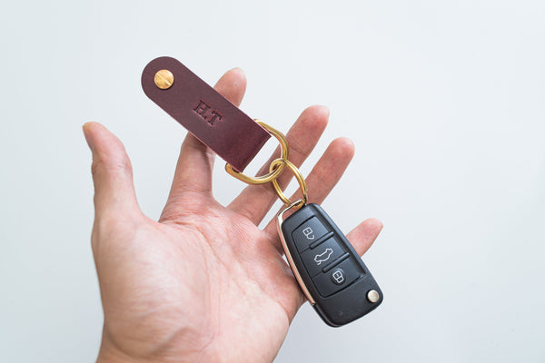 13 Colors - Leather Swivel Key Holder - Malloria