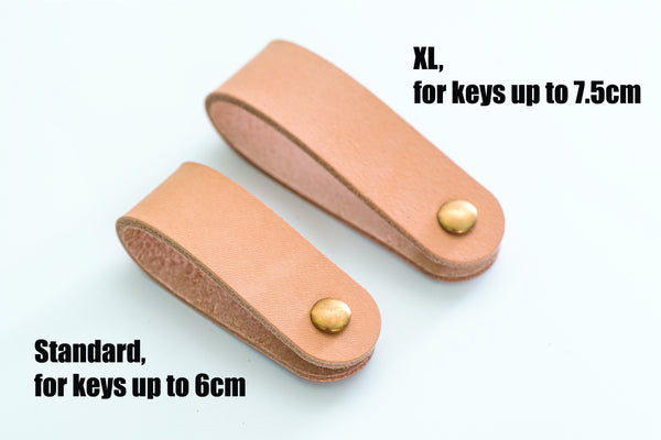 13 Colors - Leather Swivel Key Holder - Malloria